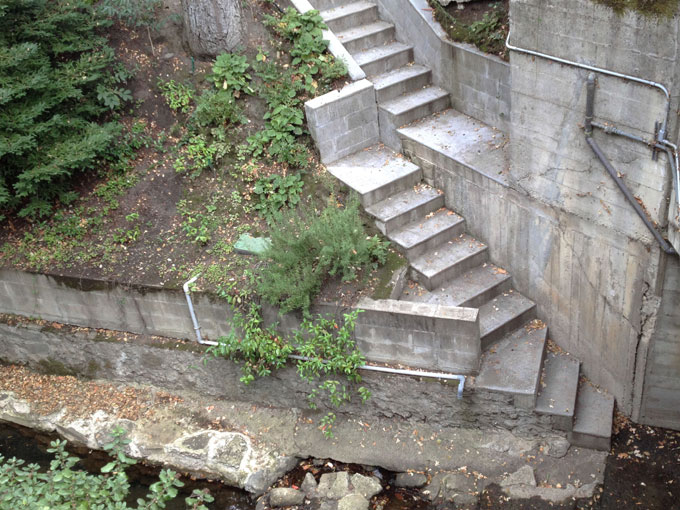 Cordilleras Creek Stairs